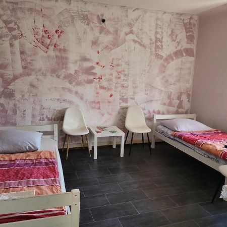 Mehrere Privatzimmer Lang Und Kurzfristig Zu Mieten ザールブリュッケン エクステリア 写真